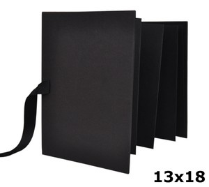 Album na zdjęcia harmonijka jamnik na 12 zdjęć w rozmiarze 13x18 cm - LAPORELLO - Czarny - struktura drewna