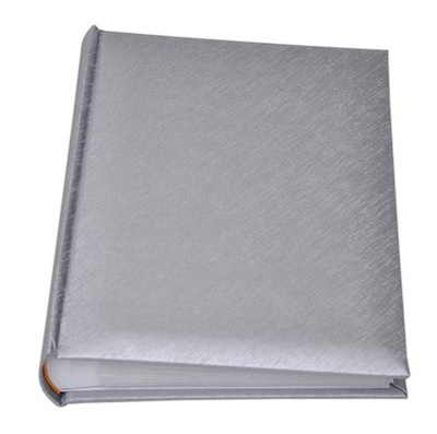 Album na zdjęcia w rozmiarze 15x21 cm - 50 zdjęć do wsuwania 15x21/50 CLEAN SILVER - srebrny