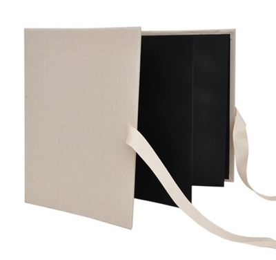 Album na zdjęcia harmonijka jamnik na 12 zdjęć w rozmiarze 10x15 cm -  LINEN SAND - Piaskowy - materiał - płótno