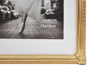 Metalowa ramka na zdjęcia w formacie 13x18 cm - kolor złoty - RM30\57G - Złota - Solidna