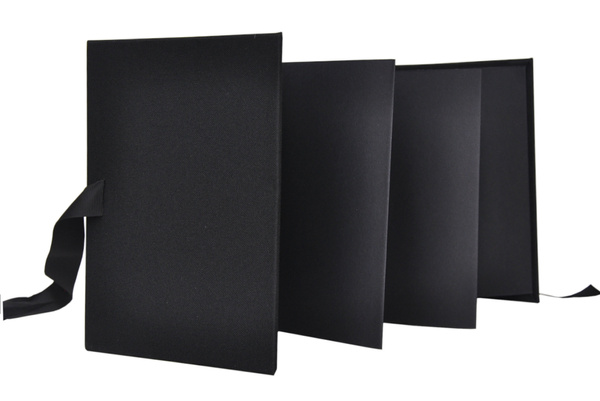 Album na zdjęcia harmonijka jamnik na 12 zdjęć w rozmiarze 10x15 cm -  LINEN BLACK - Czarny - materiał - płótno