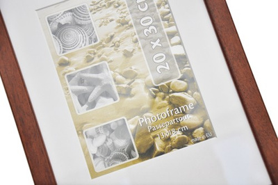 Drewniana Ramka na zdjęcia w formacie 20x30 cm - brązowa - VINCENT