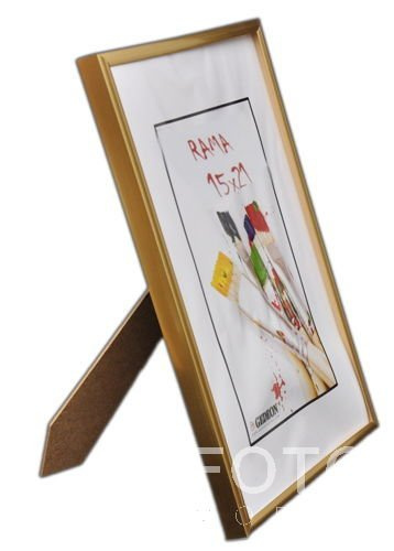 Ramka na zdjęcie w rozmiarze 18x24cm - Złota