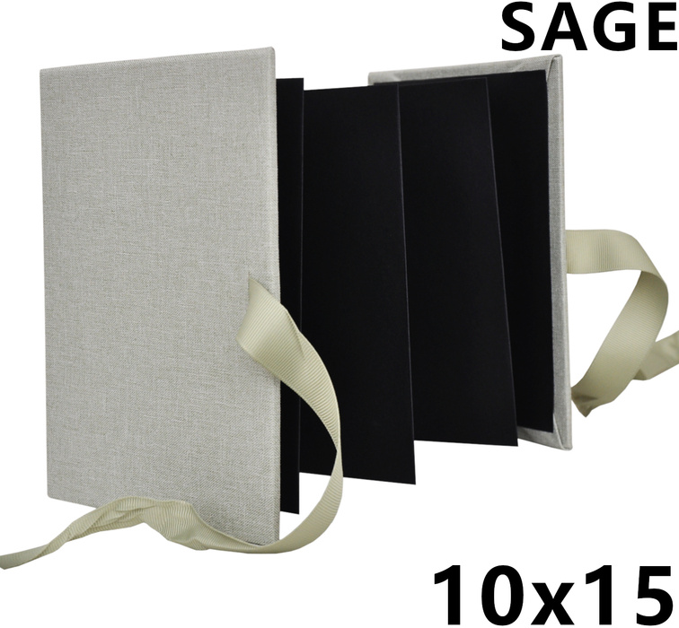 Album na zdjęcia harmonijka jamnik na 12 zdjęć w rozmiarze 10x15 cm -  LINEN SAGE - Szałwiowy - materiał - płótno