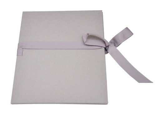 Album na zdjęcia harmonijka jamnik na 12 zdjęć w rozmiarze 10x15 cm -  BENE SAND GREY - Szary - materiał - płótno