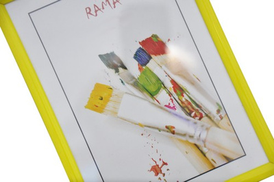 Ramka na zdjęcia w formacie 15x21 cm - żółta
