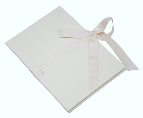 Album na zdjęcia harmonijka jamnik na 12 zdjęć w rozmiarze 13x18 cm  - LAPORELLO - Biały - struktura drewna