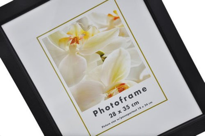 Drewniana Ramka na zdjęcia w formacie 28x35 cm - czarna 