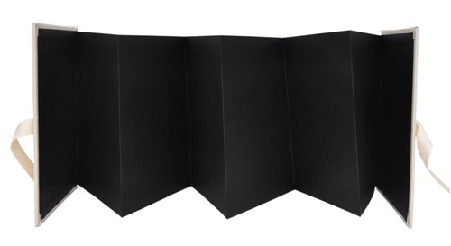 Album na zdjęcia harmonijka jamnik na 12 zdjęć w rozmiarze 10x15 cm -  BENE BEIGE - Beżowy - materiał - płótno