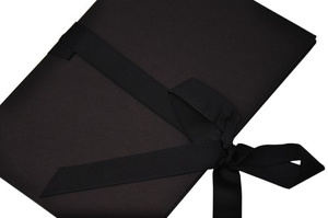 Album na zdjęcia harmonijka jamnik na 12 zdjęć w rozmiarze 13x18 cm  - LAPORELLO - Czarny - struktura drewna