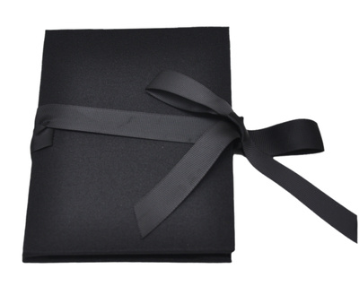 Album na zdjęcia harmonijka jamnik na 12 zdjęć w rozmiarze 10x15 cm -  LINEN BLACK - Czarny - materiał - płótno