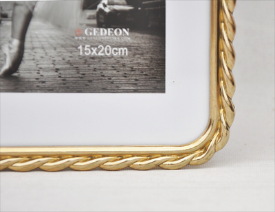 Mosiężna ramka na zdjęcia w formacie 15x20 cm - kolor złoty  - RM4268NG