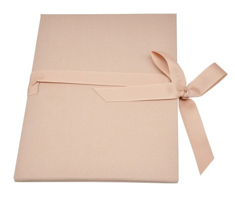 Album na zdjęcia harmonijka jamnik na 12 zdjęć w rozmiarze 10x15 cm -  BENE BEIGE - Beżowy - materiał - płótno