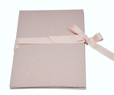 Album na zdjęcia harmonijka jamnik na 12 zdjęć w rozmiarze 10x15 cm -  LINEN CREAM - Kremowy - materiał - płótno