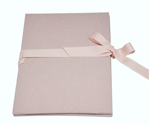 Album na zdjęcia harmonijka jamnik na 12 zdjęć w rozmiarze 10x15 cm -  LINEN CREAM - Kremowy - materiał - płótno